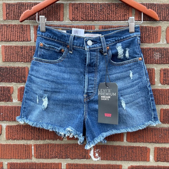 🆕 Levi’s Ribcage High Rise Distressed Denim Short - Picture 2 of 15